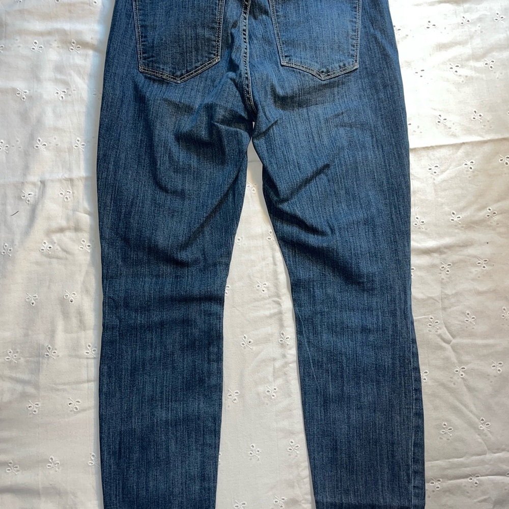 Women’s GAP Straight Leg Jeans